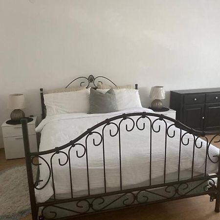 Lovely 3 Bedroom Apartment In Quiet Area W/ Pool Pula Eksteriør billede